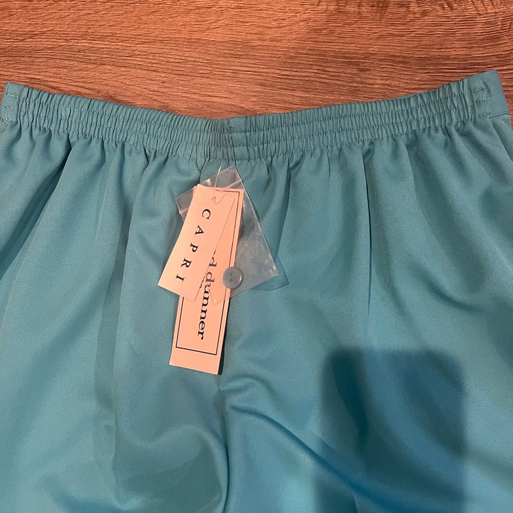 Capris - Picture 6 of 8